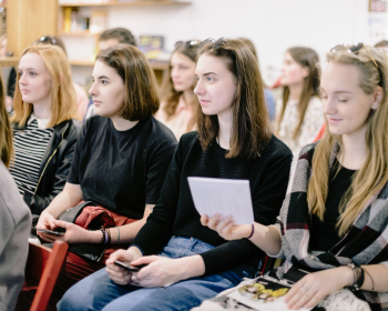 На бакалаўрскія і магістарскія праграмы ЕГУ паступілі 217 першакурснікаў. 29% беларусаў пачнуць вучобу бясплатна