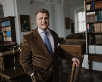 Д-р Мантас Адомėнас Адзінгалосна Абраны Старшынёй Кіраўнічага Савета ЕГУ